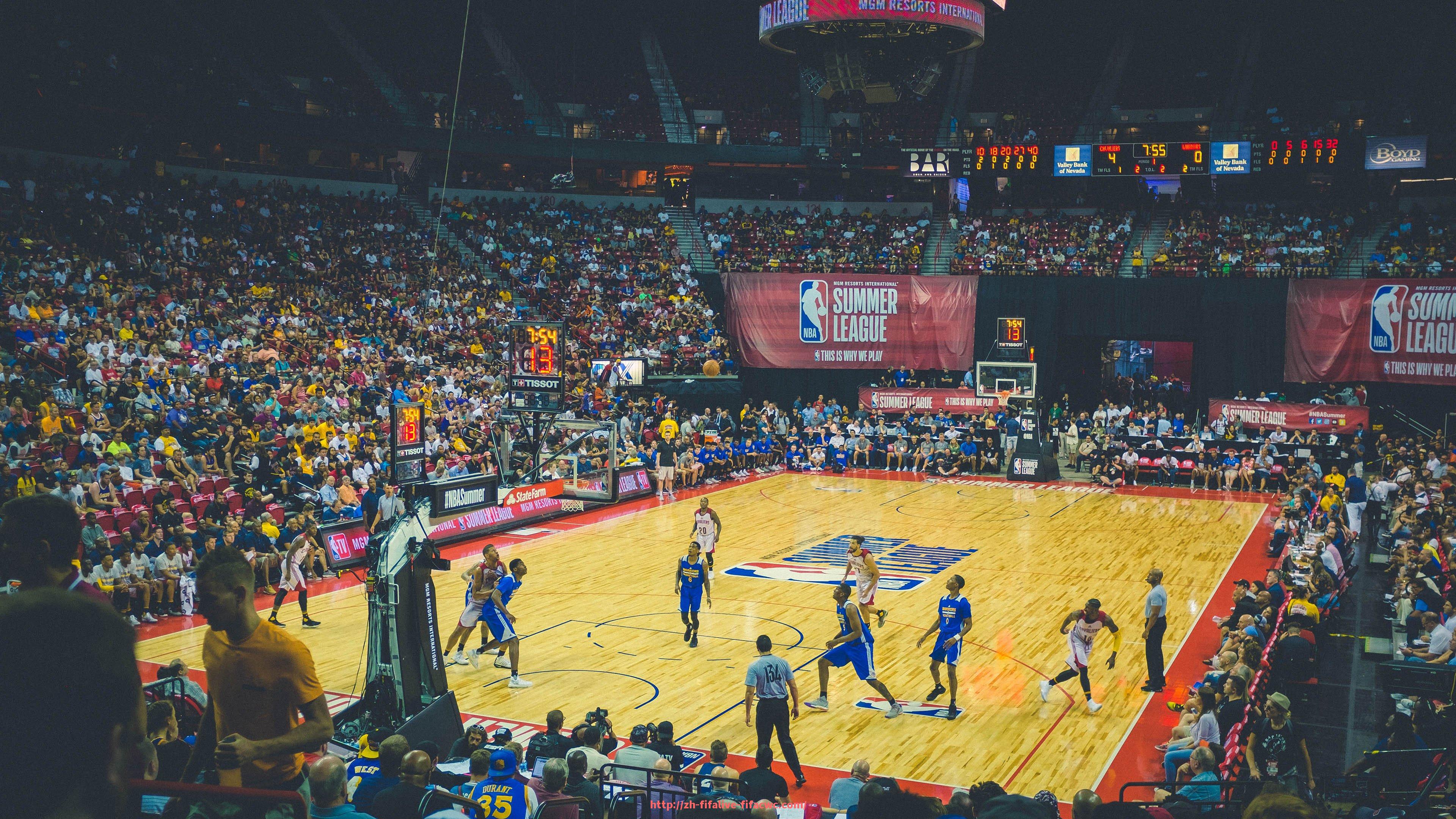 世俱杯直播-世俱杯球队防守反击能力在焦灼比赛中的关键表现